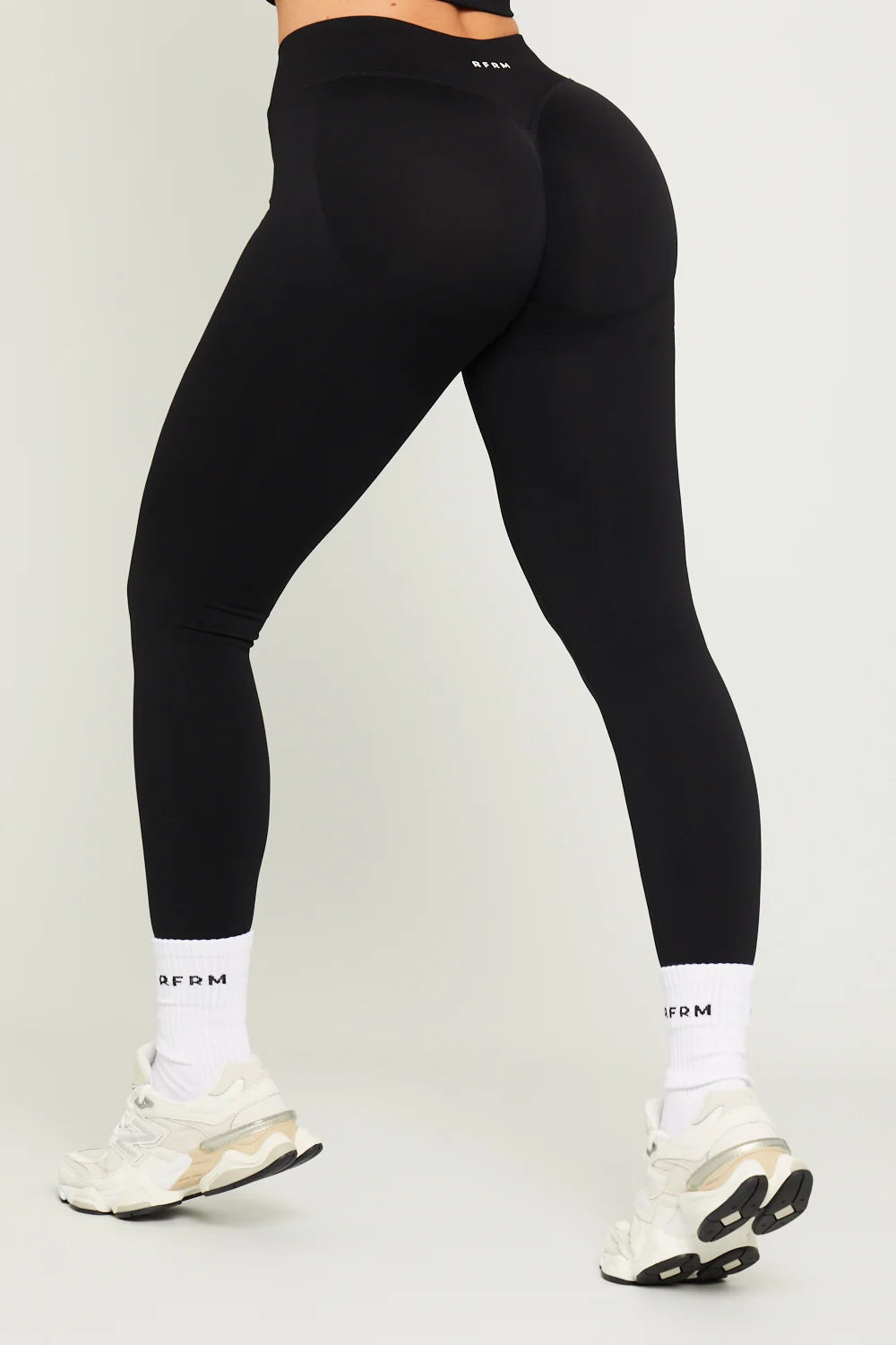 SCLPT™ Seamless Sculpting Leggings - Onyx Black